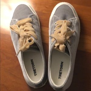 Adorable Velvet Tretorn tennies
